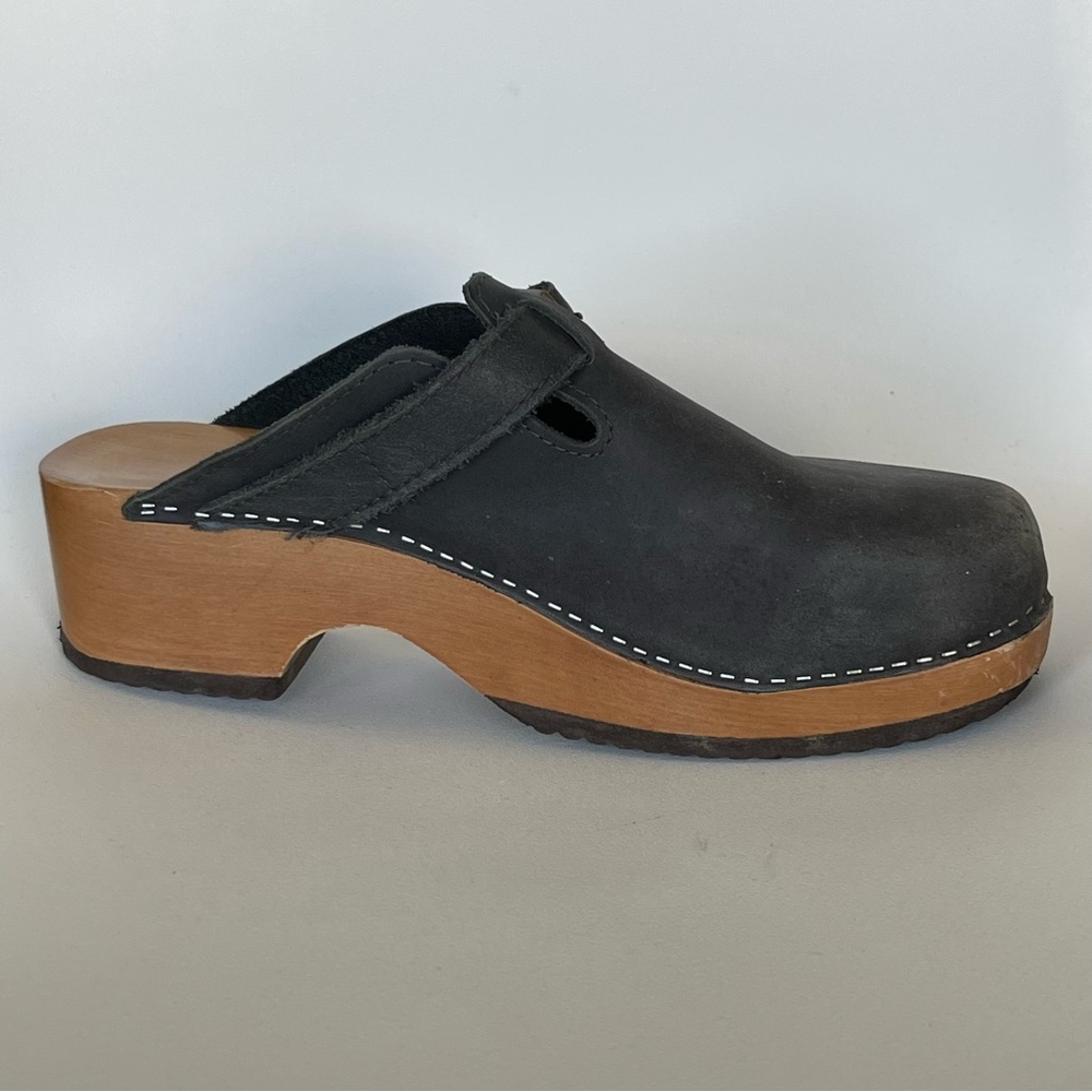 Leather and wood clogs